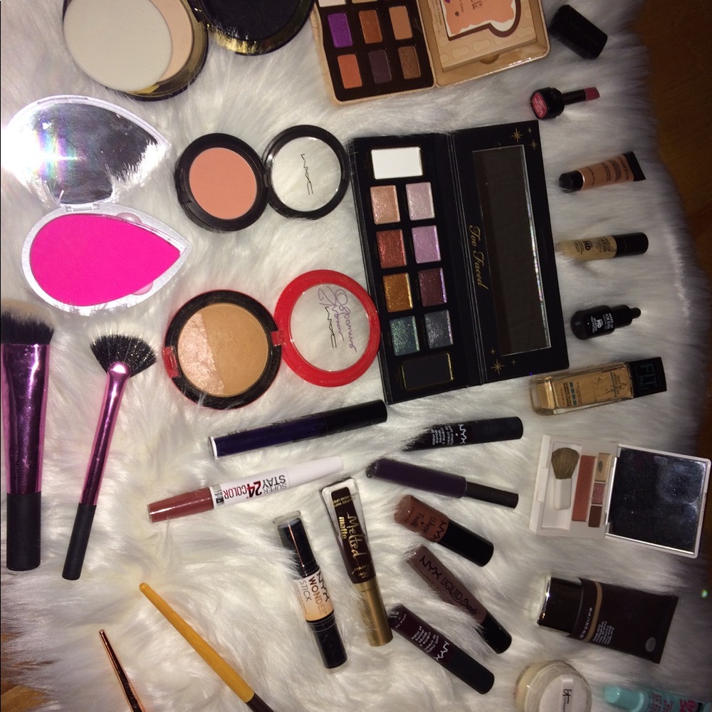 Make up - Picture 3 of 6